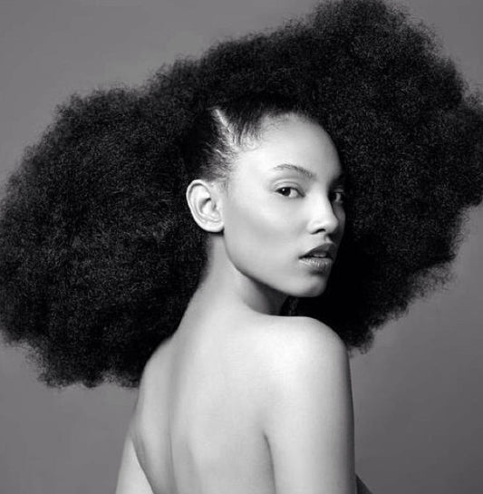 Comment faire pousser ses cheveux crépus ?