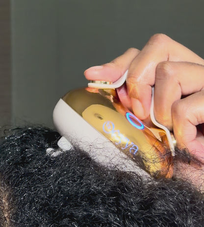 Stimulateur de Follicules à Lumière Rouge — Massage Cuir Chevelu pour Pousse & Rétention | Cheveux Crépus | Oëyya